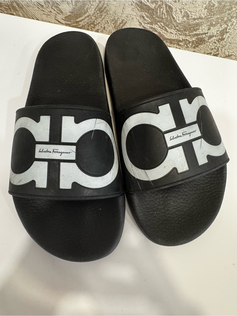 Salvatore Ferragamo slides size 38 black logo
